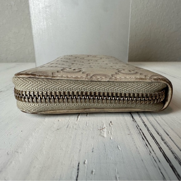 SOLD Gucci Long Zippy Wallet - Picture 5 of 8